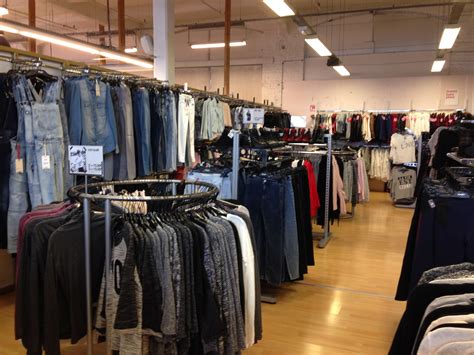 magasin d usine vetement femmes hommes